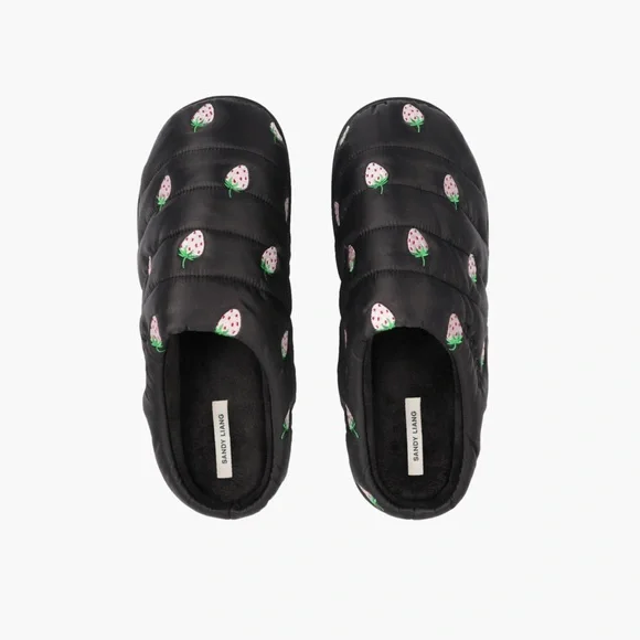 【SUBU】x Sandy Liang Strawberry Subu | Shoes | Subu X Sandy Liang White Strawberry Slippers